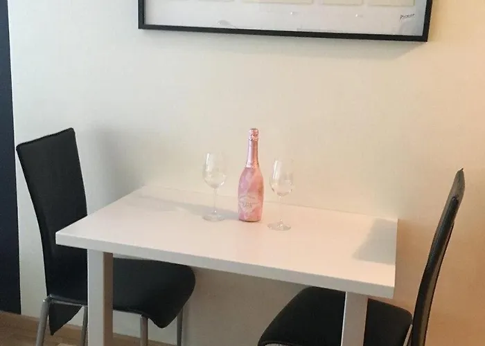 Center Joe Bee * Таллин