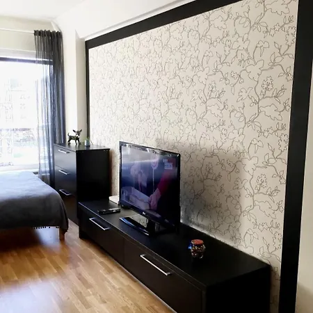 Center Joe Bee Apartment